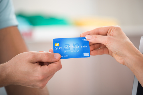 便利に利用できるクレジットカード現金化