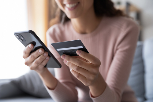 家計が苦しくなったらクレジットカード現金化がオススメです